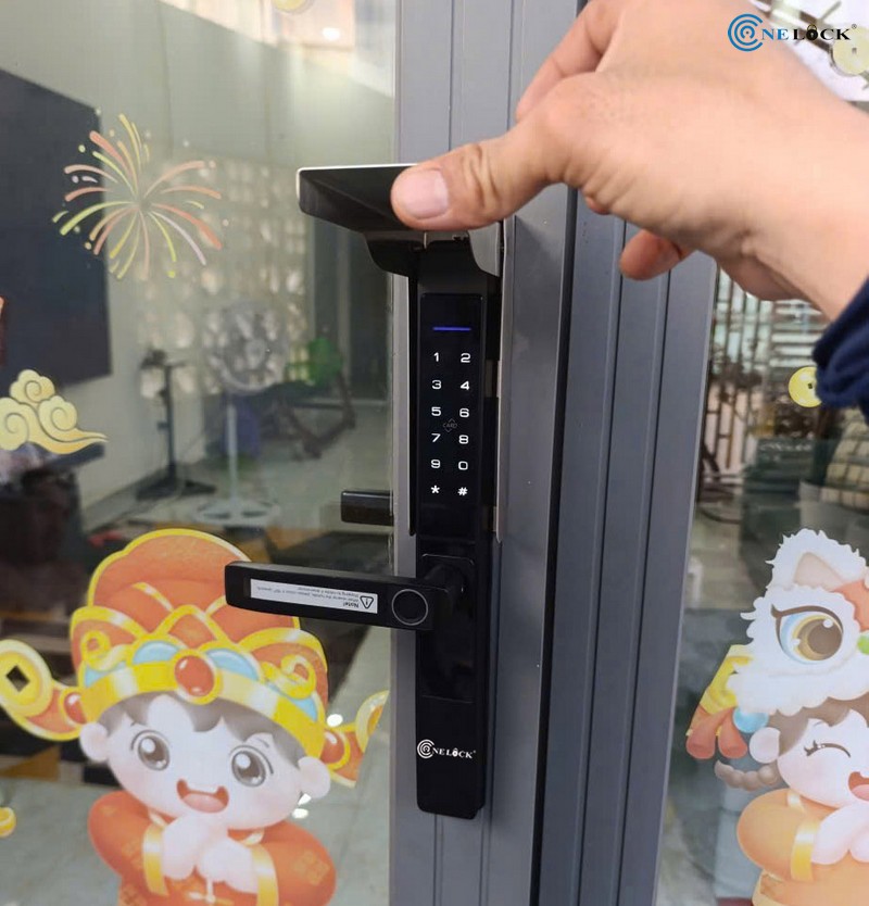 Khoa cua van tay Ha Long-Lap cho cua nhom