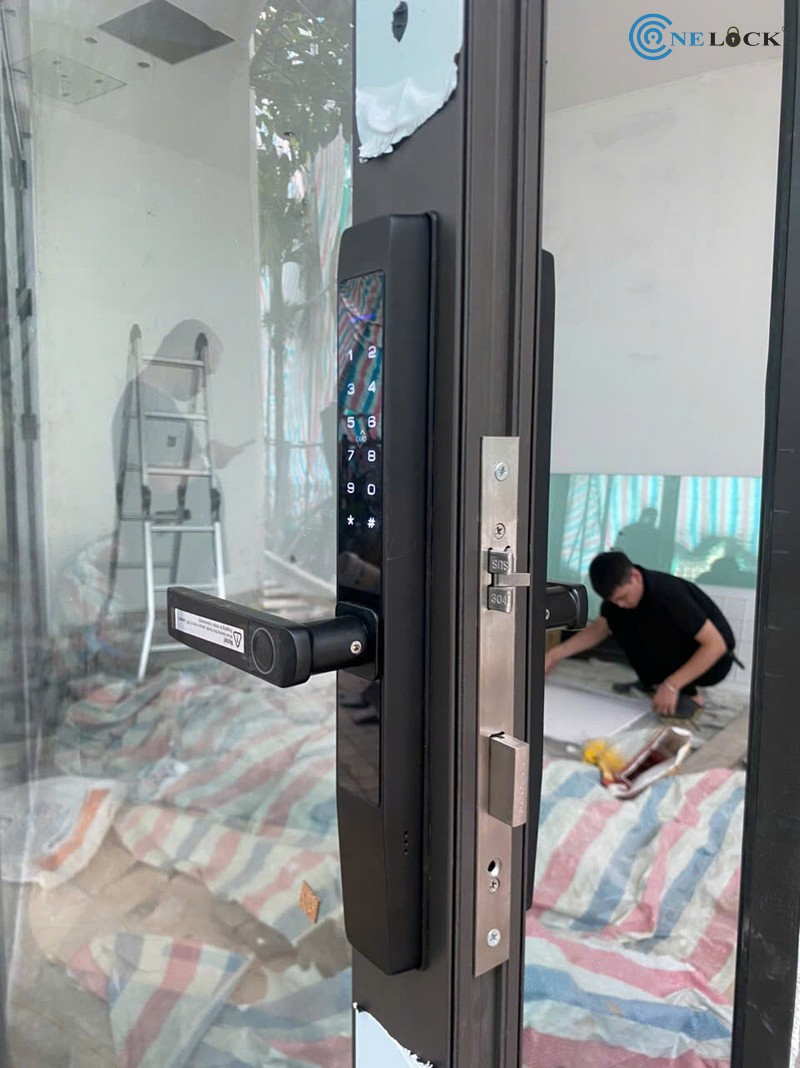 Khóa vân tay chống nước Hà Tĩnh - Lắp cho cửa Xingfa