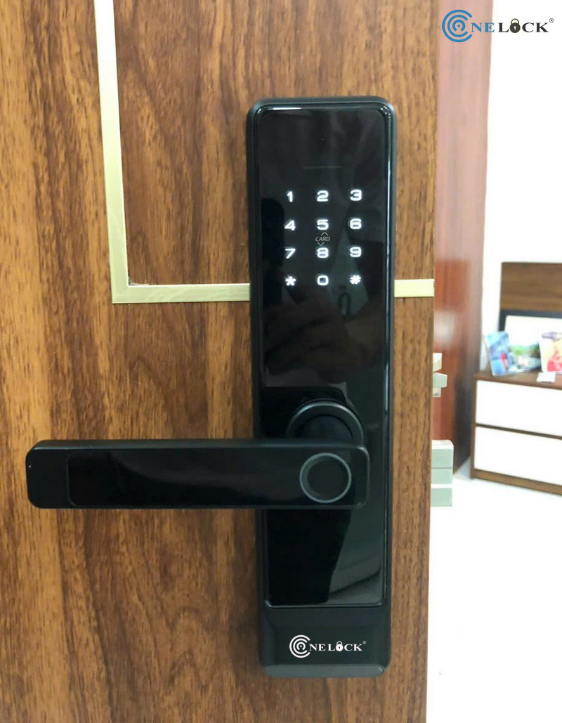 Khóa cửa vân tay giá rẻ tại Nghệ An - lắp cho cửa nhựa giả gổ